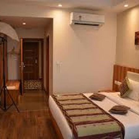 Hotel Le Roi Raipur At Raipur Railway Station Exterior foto