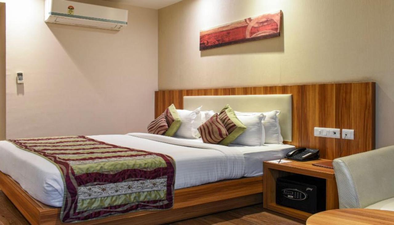 Hotel Le Roi Raipur At Raipur Railway Station Exterior foto