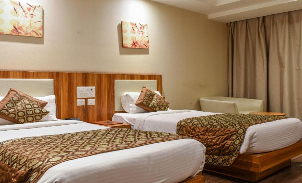 Hotel Le Roi Raipur At Raipur Railway Station Exterior foto