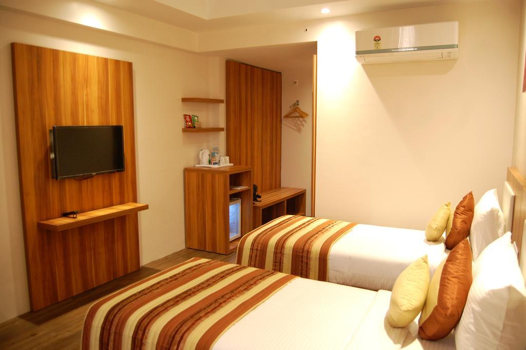 Hotel Le Roi Raipur At Raipur Railway Station Quarto foto