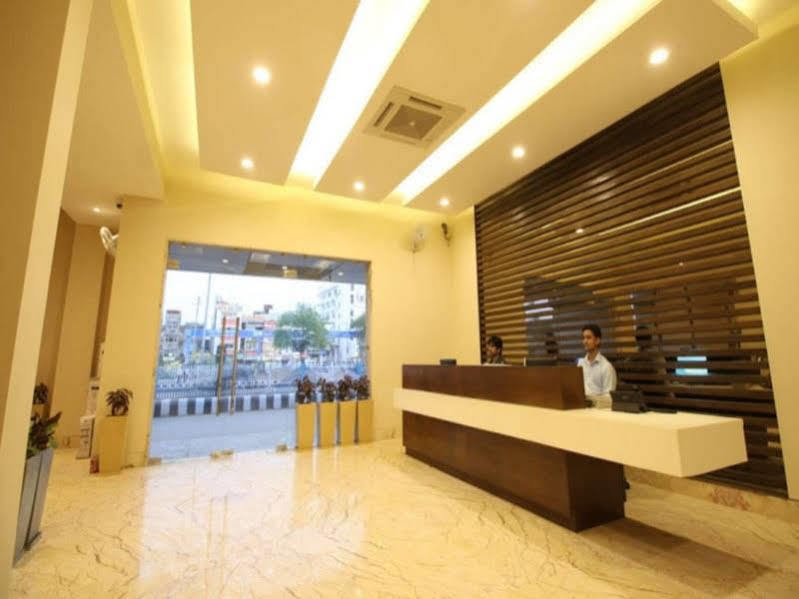 Hotel Le Roi Raipur At Raipur Railway Station Exterior foto