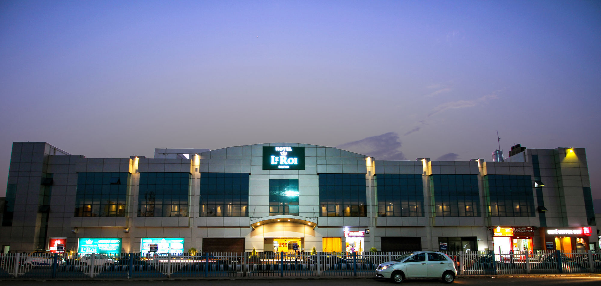 Hotel Le Roi Raipur At Raipur Railway Station Exterior foto