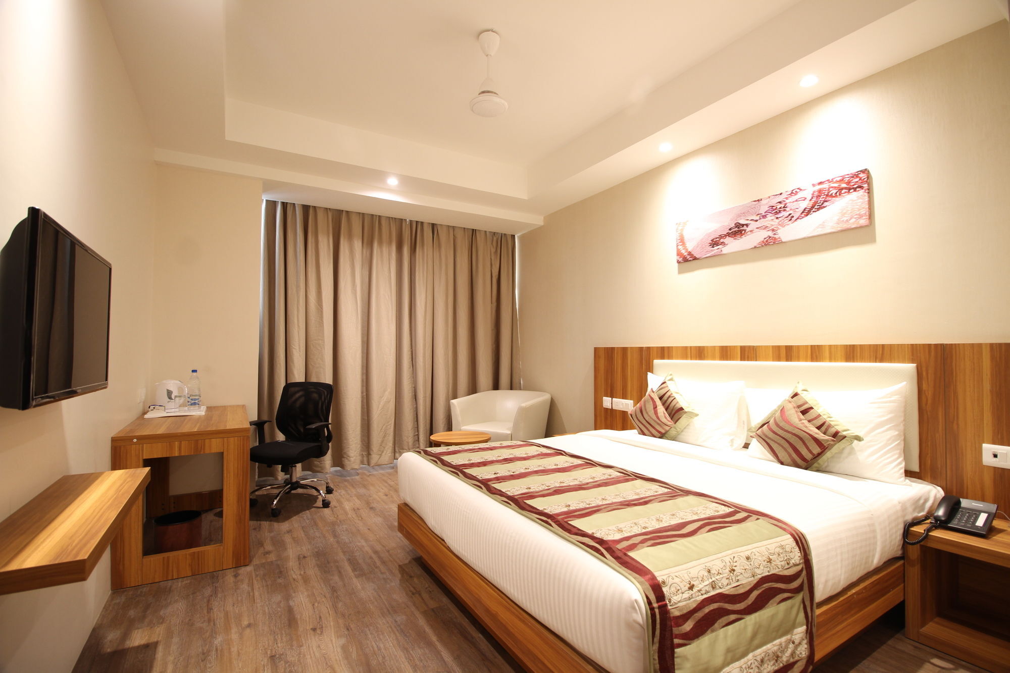 Hotel Le Roi Raipur At Raipur Railway Station Exterior foto
